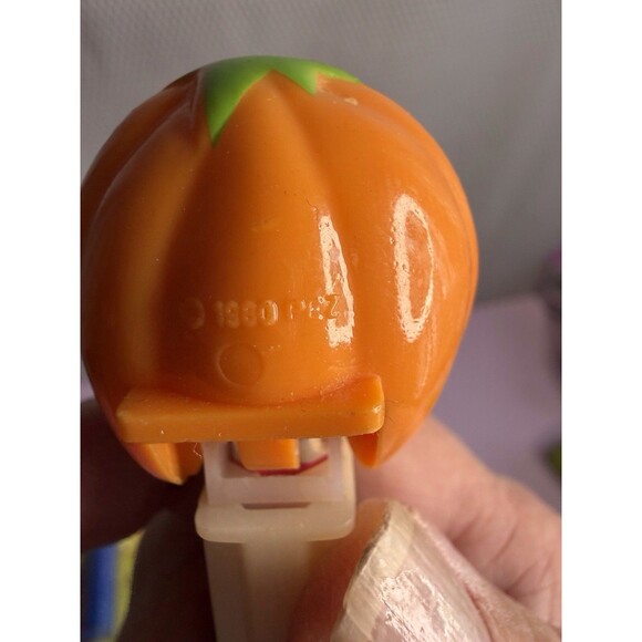 Vintage Pez Dispensers + Plush Key Chain - Picture 4 of 6